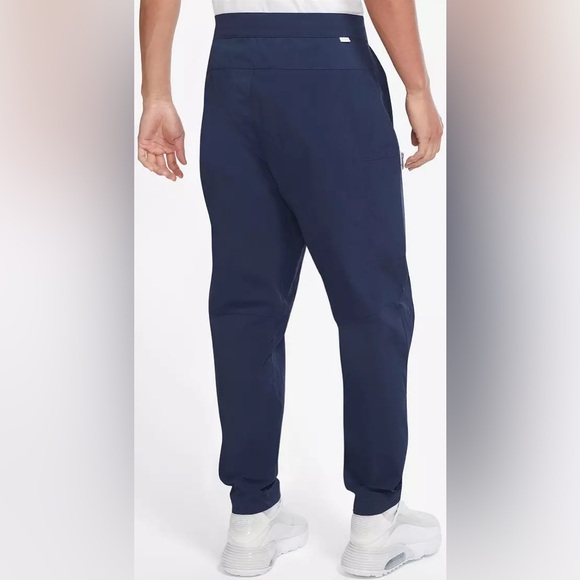 NWT New Nike Men’s Sportswear Style Essentials Utility Pants Waist Size 38 - Picture 2 of 4